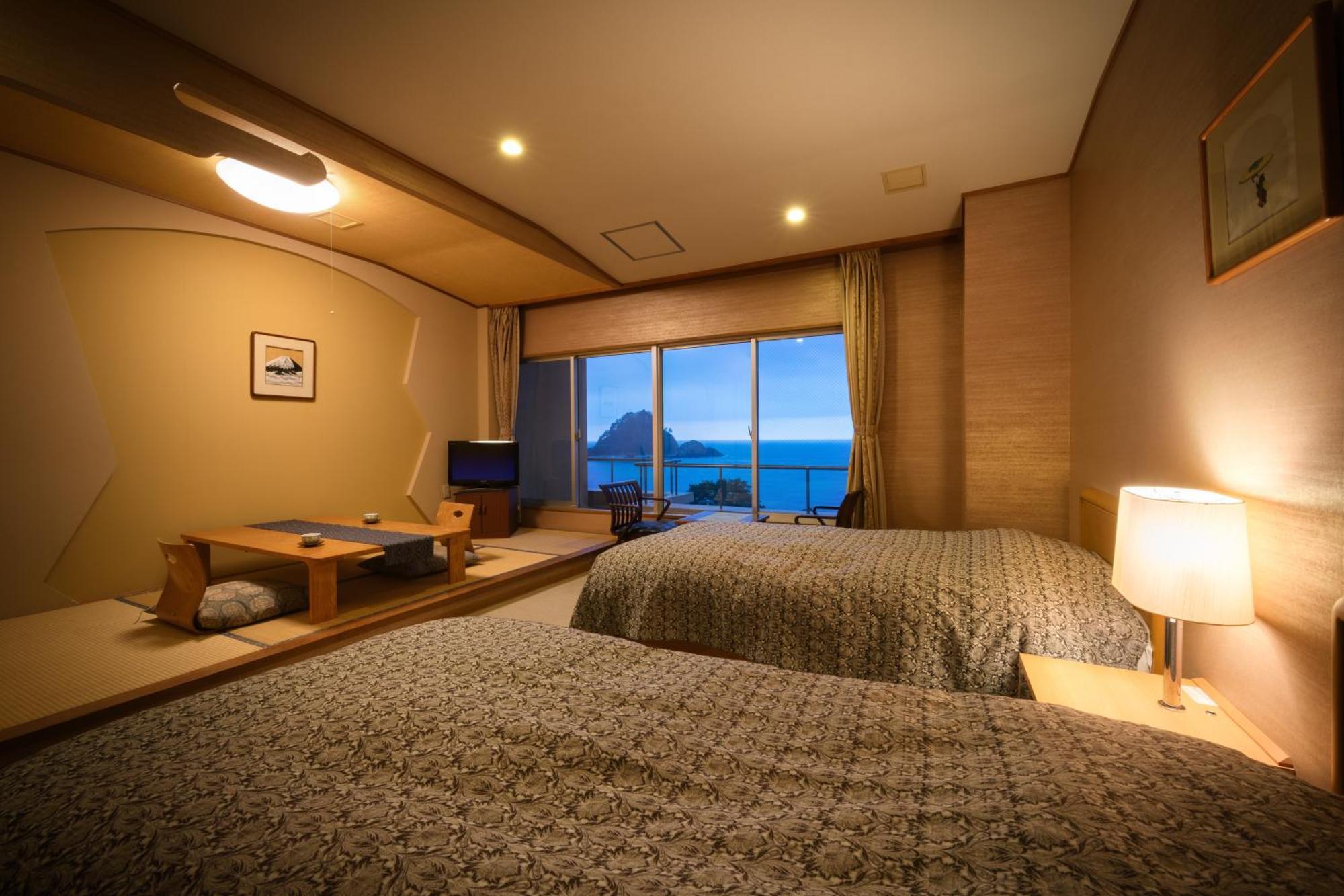 Yura Onsen Yaotome Hotel Tsuruoka Exterior photo